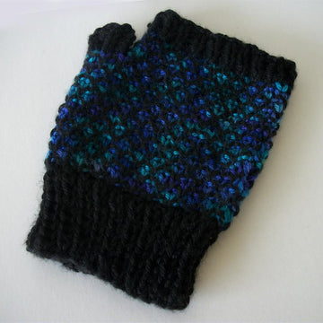 Knit Dragon Scale Gloves