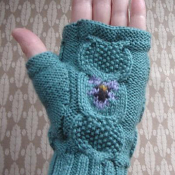 Cable and violets fingerless mitts/gloves