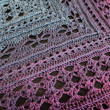 Triangular Scarf "Themis"