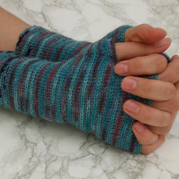 Nuriye Mitts