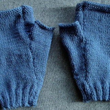 Penguin fingerless gloves