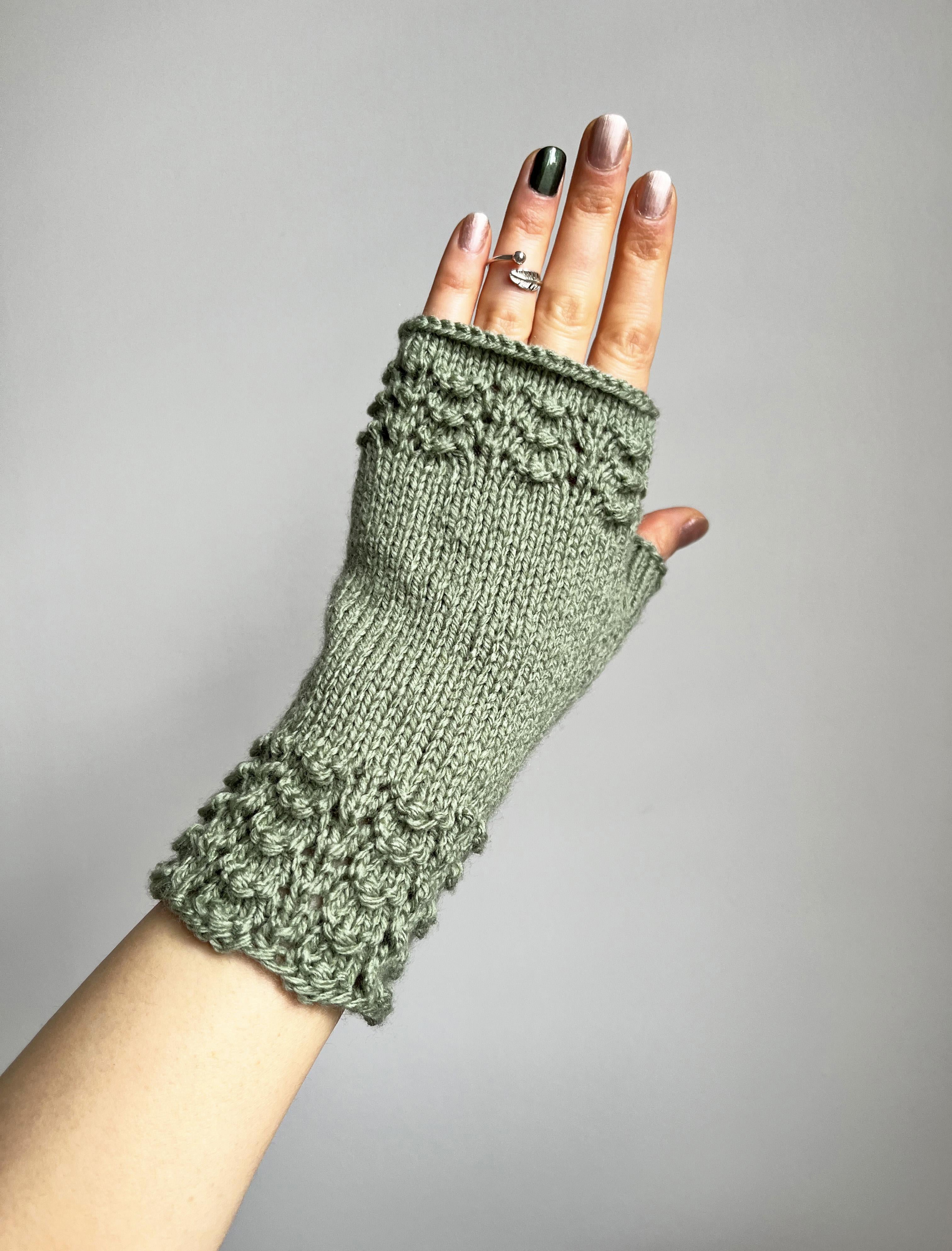 Textured Charm Mitts