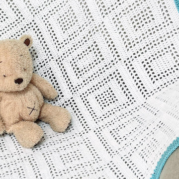 Peekaboo Panel Baby Blanket
