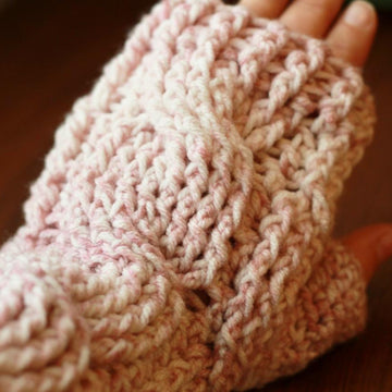 Lynne Marie Cabled Cowl