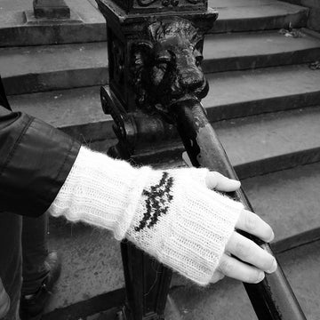 Scottish Rose Handwarmers