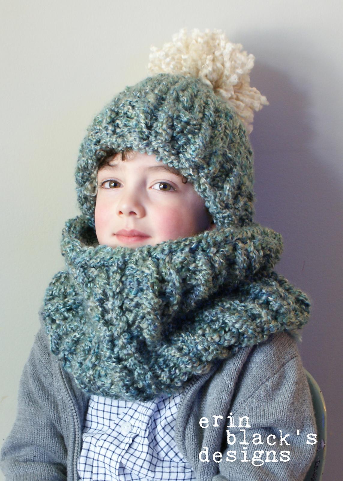 Chunky Knit Pom-Pom Hat and Cowl Set (Hat026)