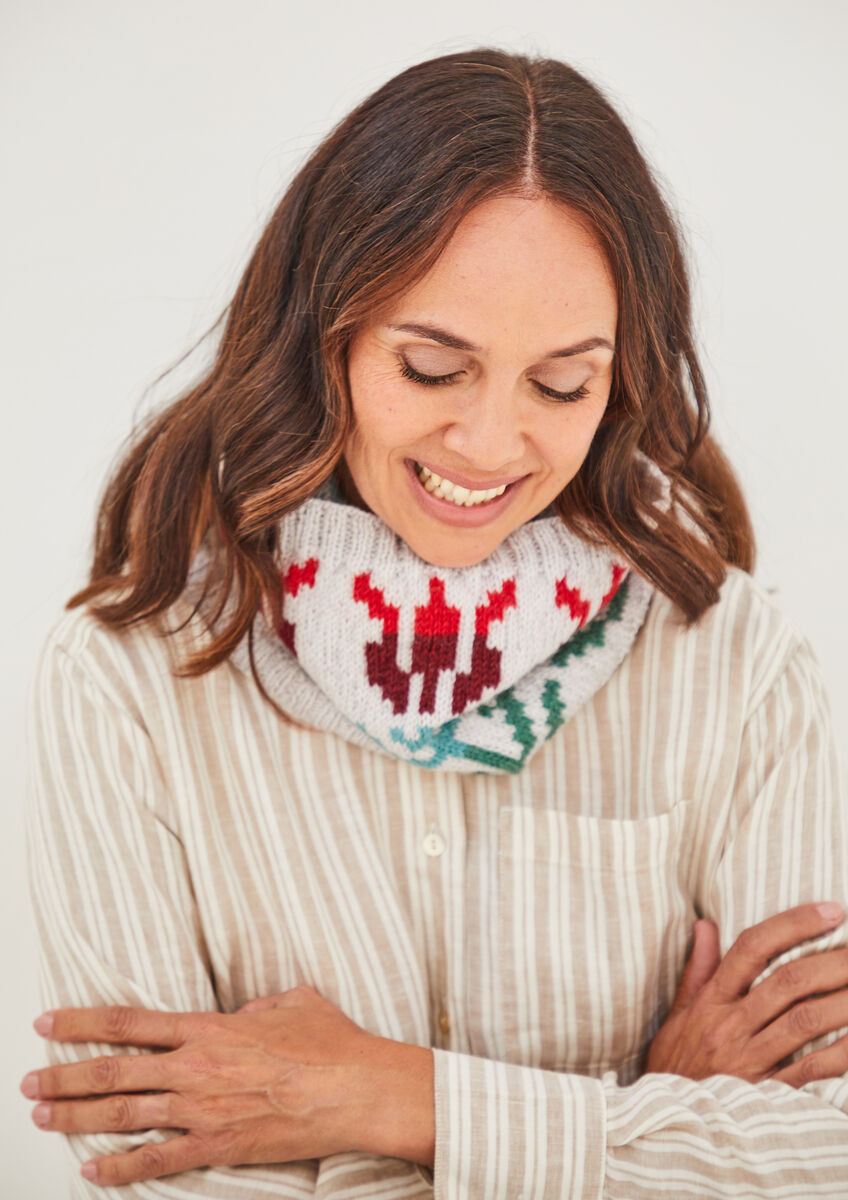 Arne&Carlos Gjerda Cowl in Rowan Norwegian Wool - 04098