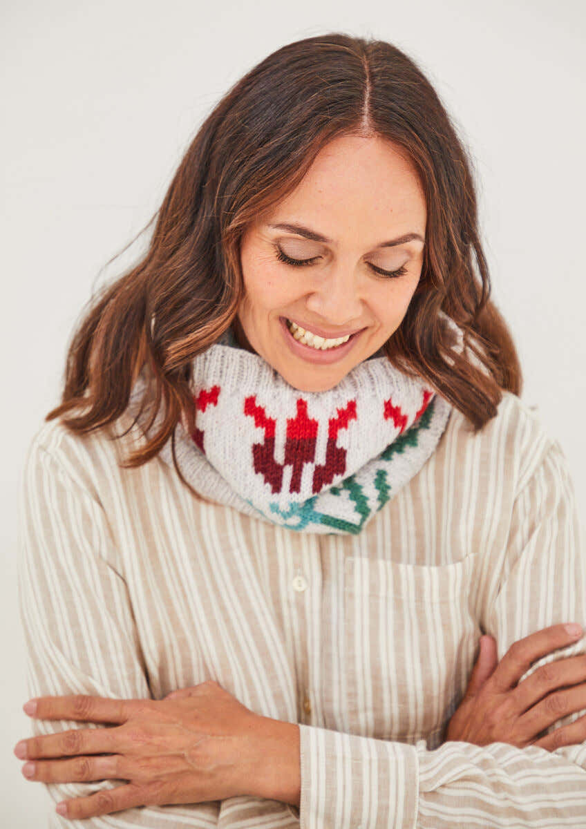 Arne&Carlos Gjerda Cowl in Rowan Norwegian Wool - 04098