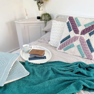 Cross Cable Pillow