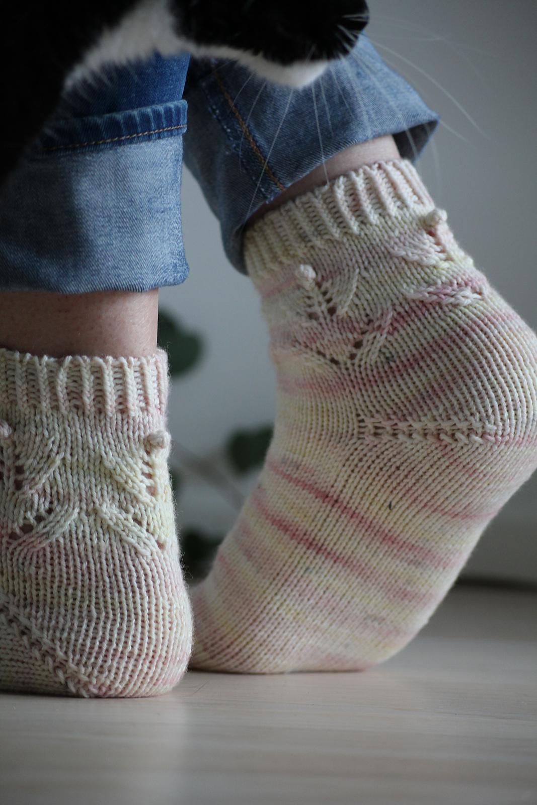 Leaf Flower Socks