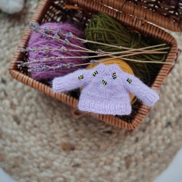 Tiny bumblebee cardigan for Obitsu 11
