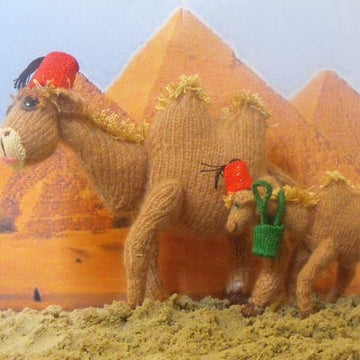 CARMELLA  AND CALLUM  CAMELS TOY KNITTING PATTERN