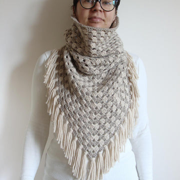 Triangular Cowl