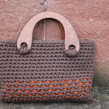 Womens crochet retro bag in Red Heart Lisa Big