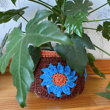 Granny Plant Pot Cover