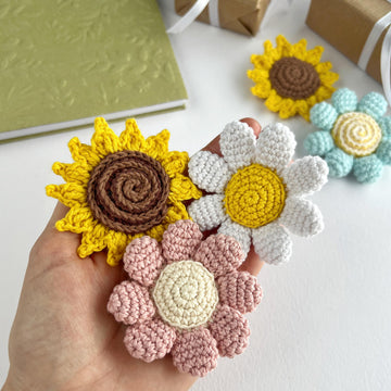 No sew crochet Flower keychain pattern bundle, Daisy, Sunflower and Flower charm