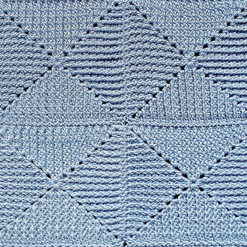 Toulouse Matelassé Lap-Robe
