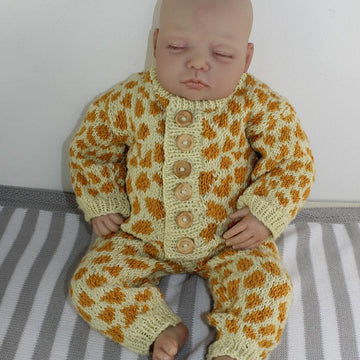 FREE Baby Giraffe Onesie