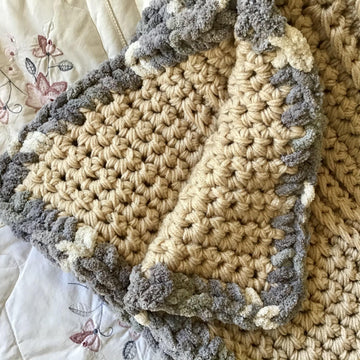 Lion Queen Chic Throw