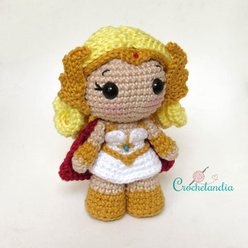 She-ra amigurumi doll - crochet pattern by Crochelandia