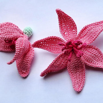 Lily flower pattern