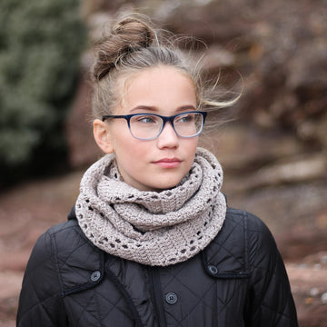 Latte infinity scarf