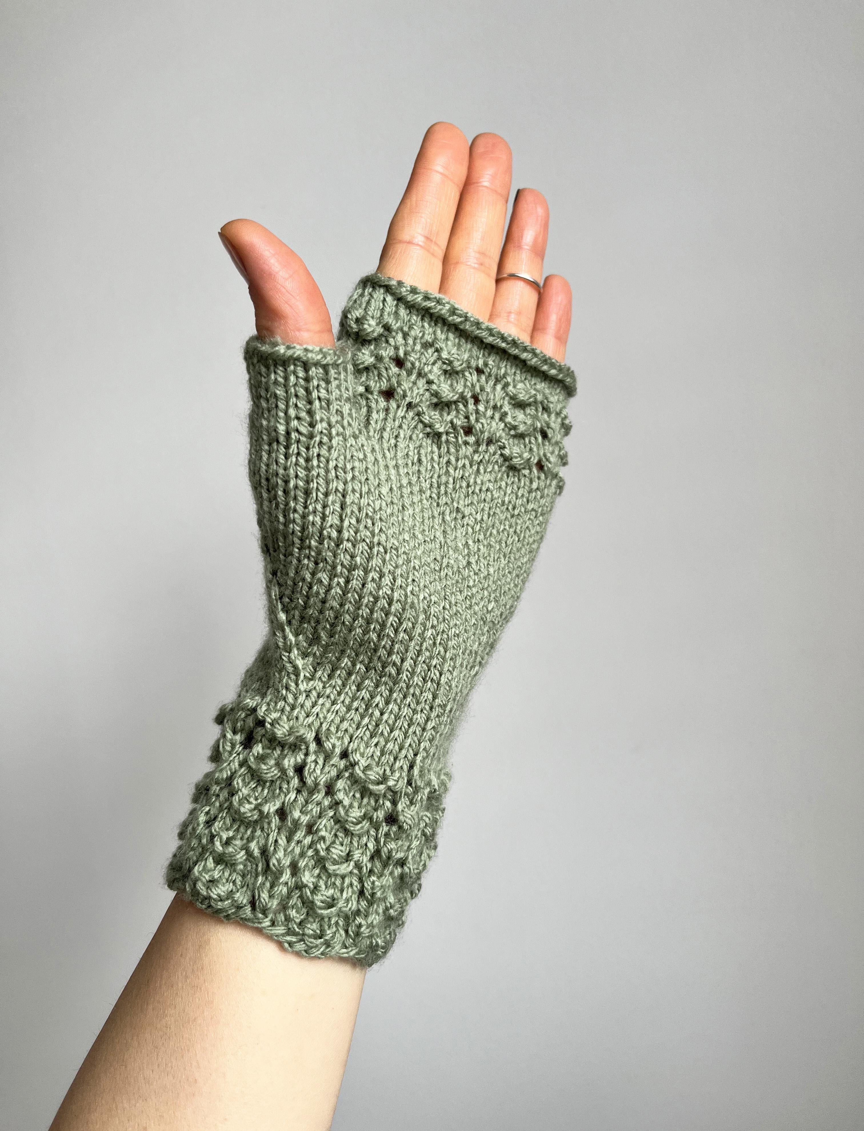 Textured Charm Mitts