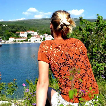 Flowers and Tiles Top