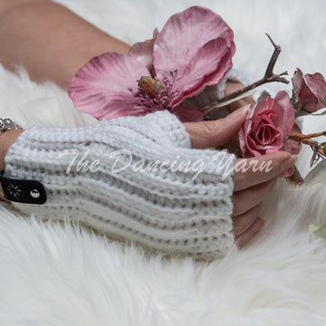 The Wedgewood Fingerless Gloves