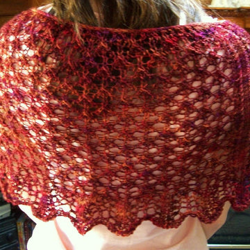 Scalloped Edge Shawlette