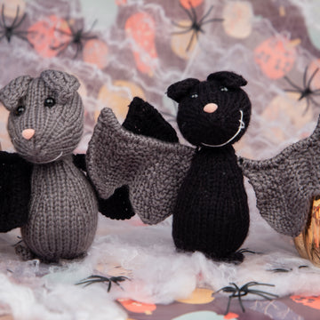 Bats and Pumpkins in Deramores Studio Anti-Pilling DK - Downloadable PDF