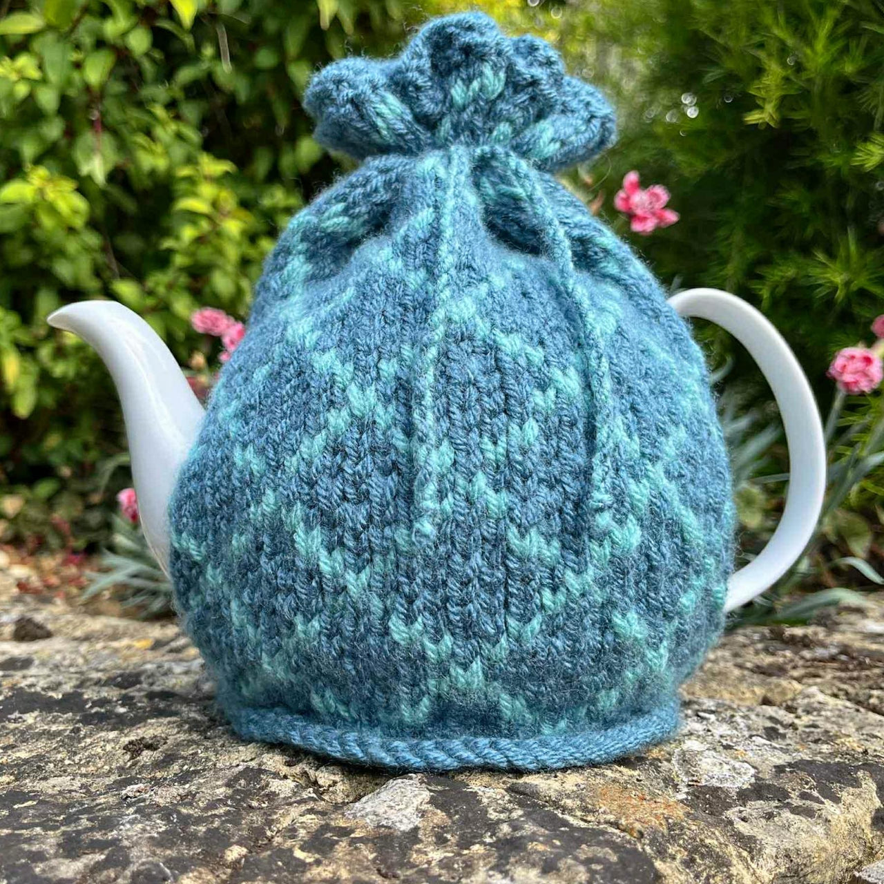 Diamond Patterned 4 Cup Teapot Cosy Knitting Pattern