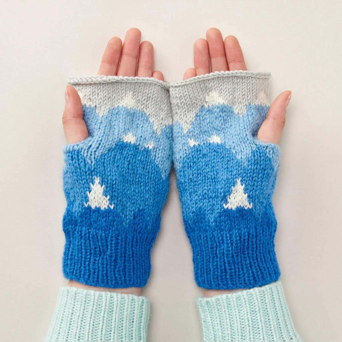 Mountain Wristwarmers Knitting Pattern
