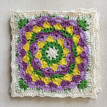 Blooming Daisy 9inch Square