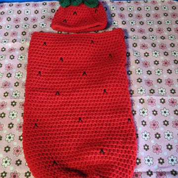 Strawberry Cocoon/Hat Set