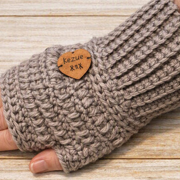 Kezue Textured Fingerless Gloves