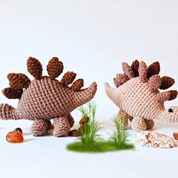 Dinosaurs E-BOOK * Triceratops, Brontosaurs, Stegosaurus