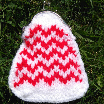 Six knitted coin purses