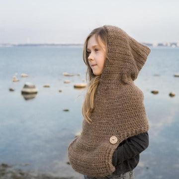 Bri hooded cowl