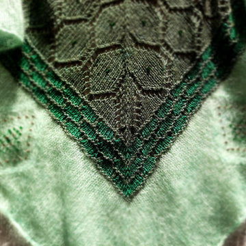 JEWELS Emeralds Shawl