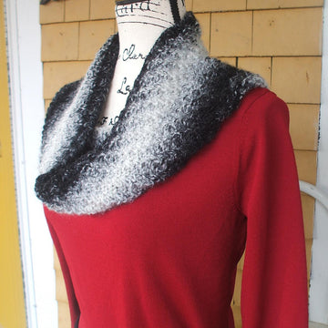 Diagonal Knit Cowl