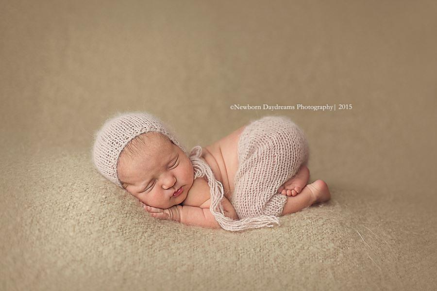 #123 Classic angora bonnet and pant set