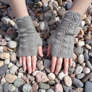 Graceful Fingerless Gloves