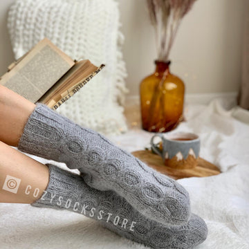 Cable fuzzy socks