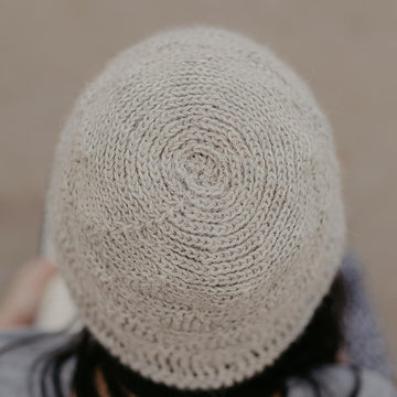 White Calm Hat