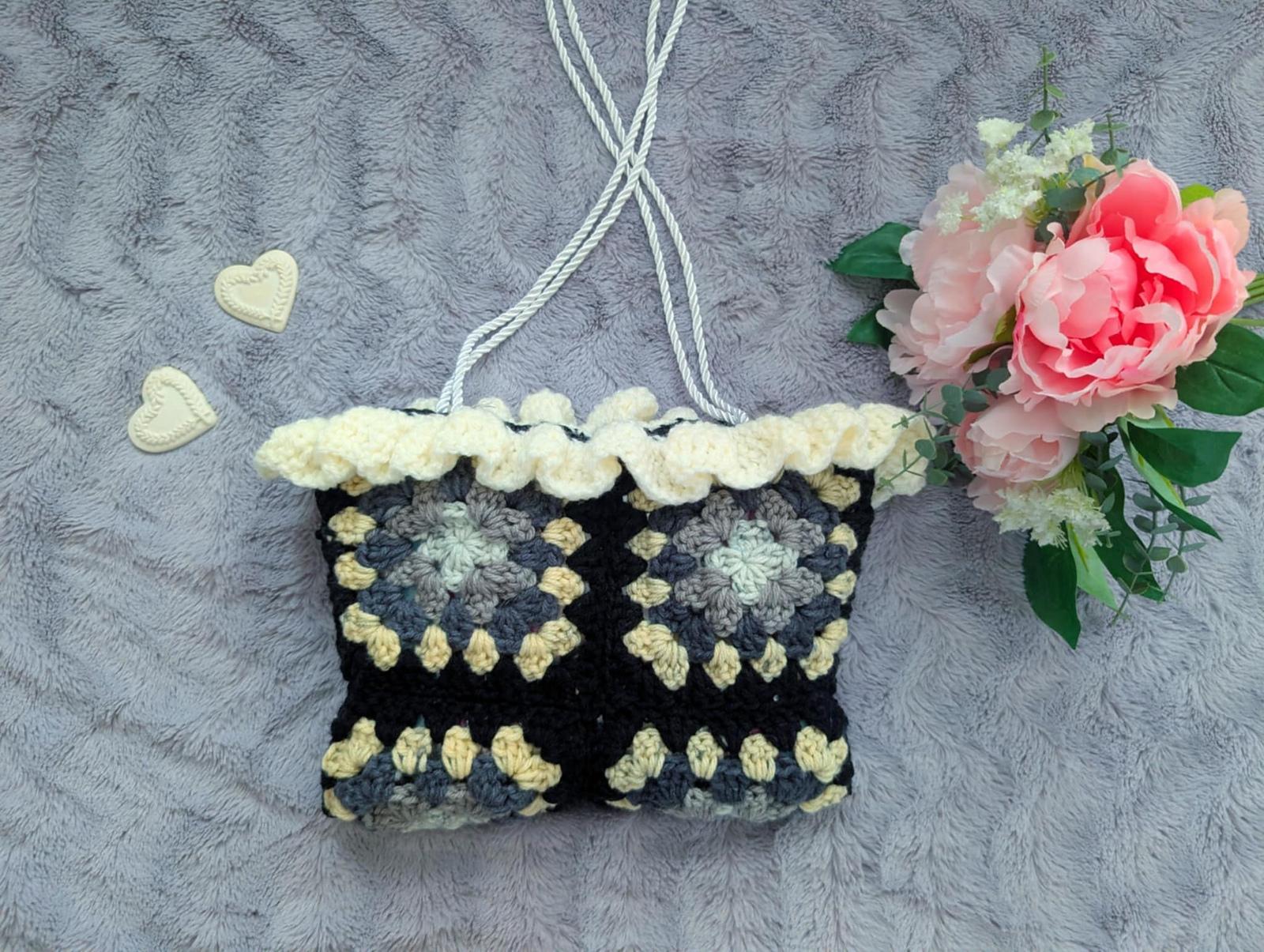 Crochet Cozy Granny Square Bag Pattern