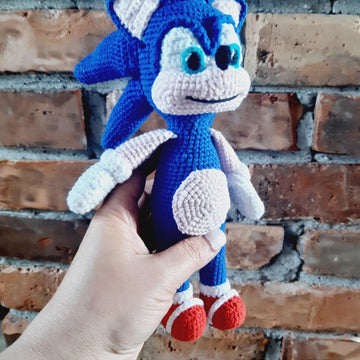 Sonic the hedgehog - cartoon character