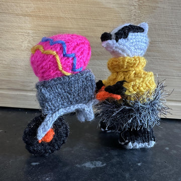EASTER BADGER PUSHING WHEELBARROW & EGG