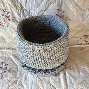 The Hampton Pedestal Basket