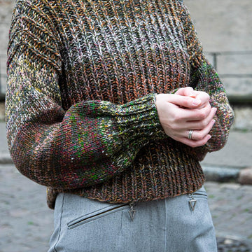 Along sweater